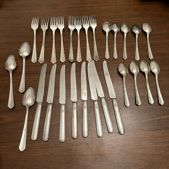 Wm Rogers A1 Plus 1934 Oneida Malibu Flatware 28 pc Silverplate Art deco fork - Picture 2 of 9